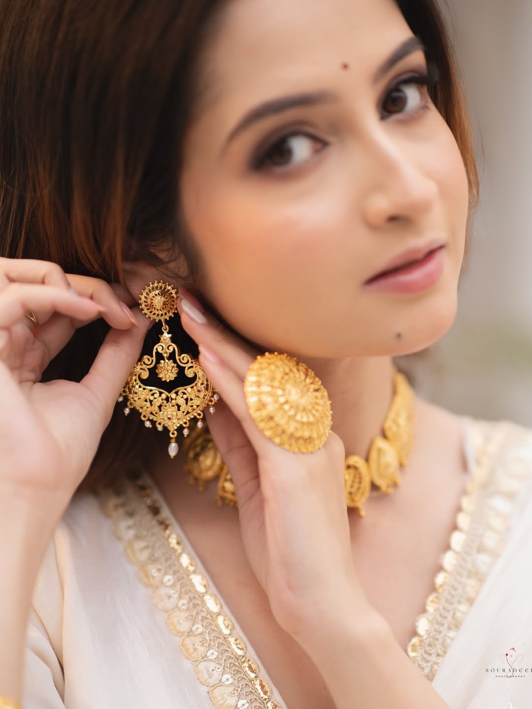 alankar_jwl_1780042866_3907603318550025206_73125616382 Traditional Gold-Tone Jewellery Set for Women - Image 1